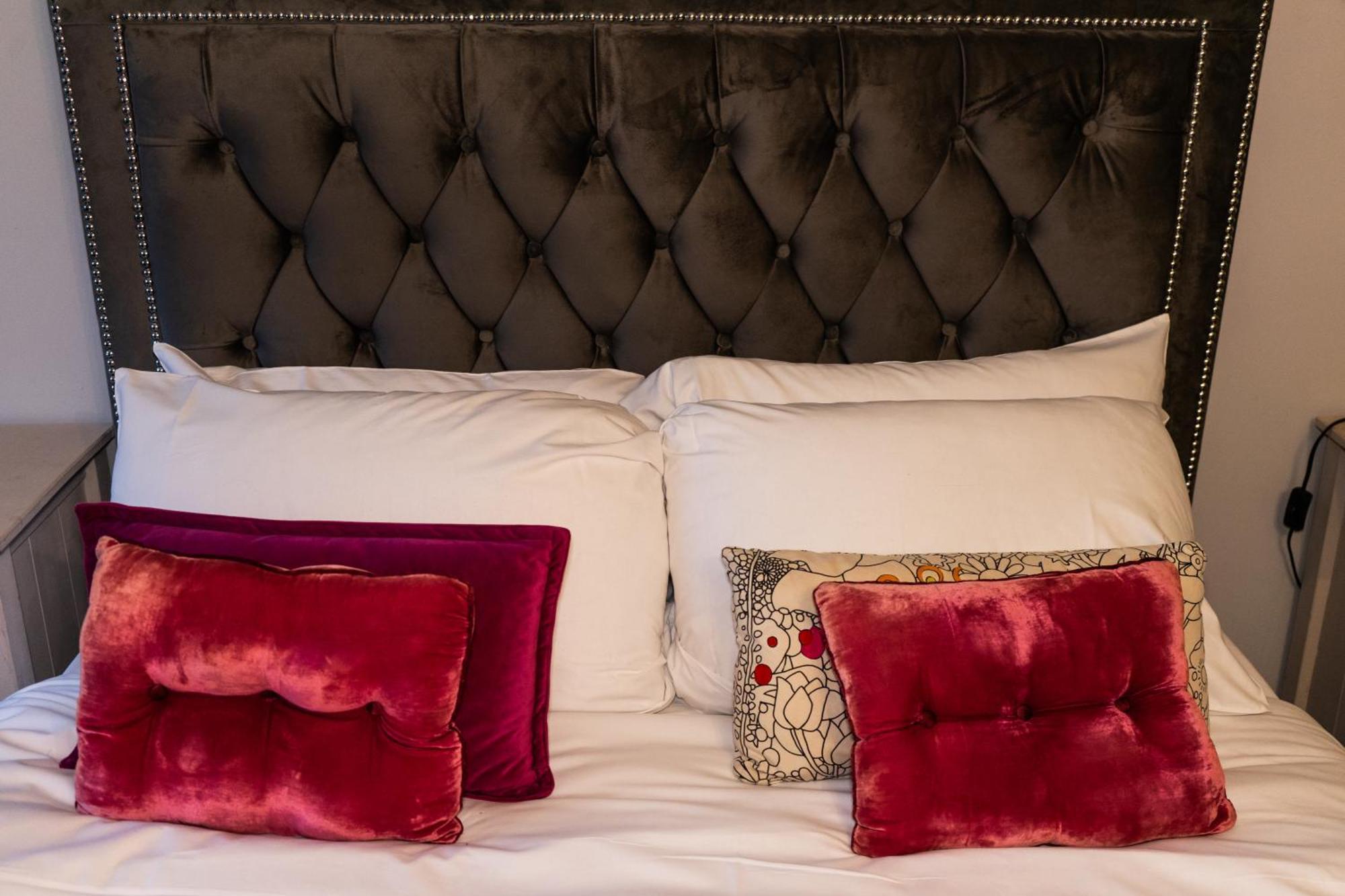 The Lodge At Carlton Tavern Free Parking Йорк Екстер'єр фото
