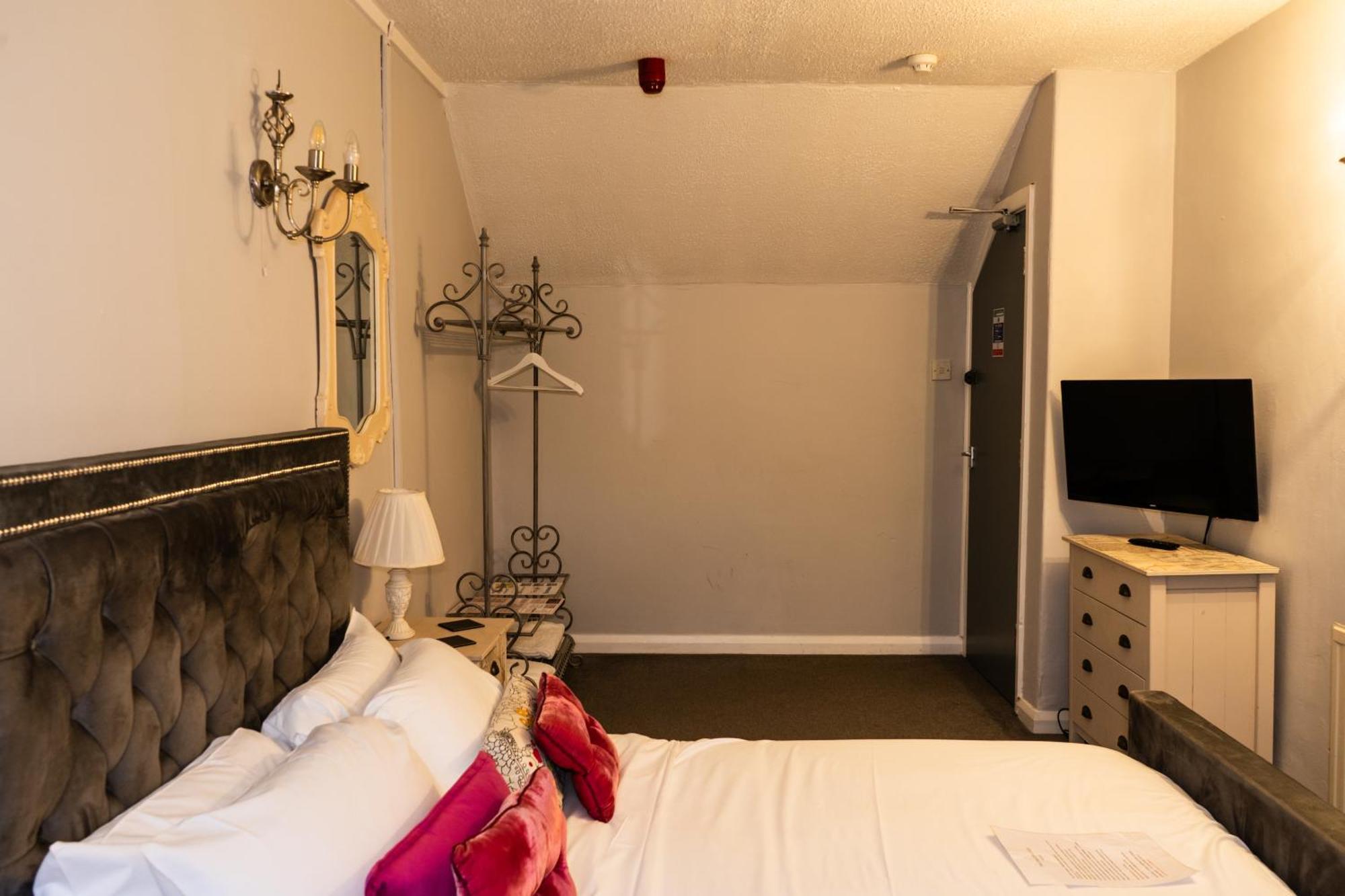 The Lodge At Carlton Tavern Free Parking Йорк Екстер'єр фото
